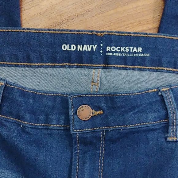 Old Navy Rockstar Jeggings - Picture 2 of 5